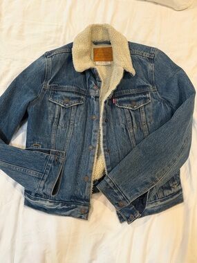 Levi's Blue Denim Trucker Jacket with Cream Sherpa Collar